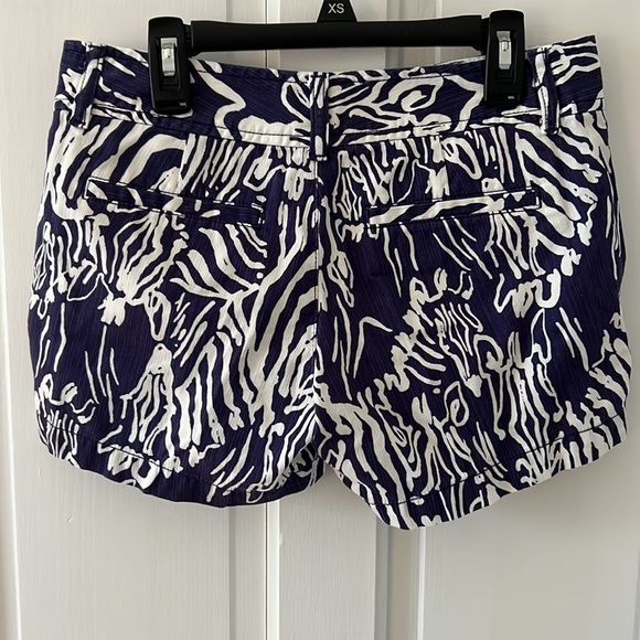Lilly Pulitzer Navy & White Shorts Callahan 00 short - Picture 2 of 5